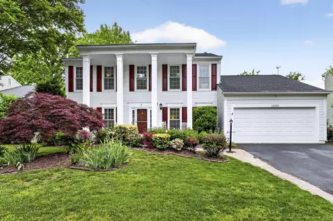 13205 Oak Farm Dr, Woodbridge, VA 22192