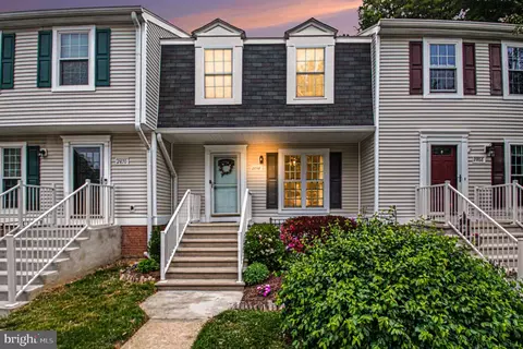 2868 Burgundy Pl, Woodbridge, VA 22192