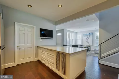Kitchen - 13520 Norwick Pl, Gainesville, VA 20155 photo 4 of 4