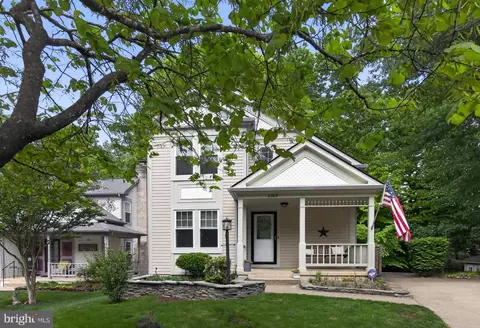 11969 Holly View Dr, Woodbridge, VA 22192