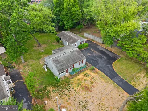 17423 Wilson St, Dumfries, VA 22026