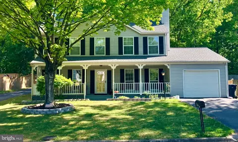 6111 Plainville Ln, Woodbridge, VA 22193