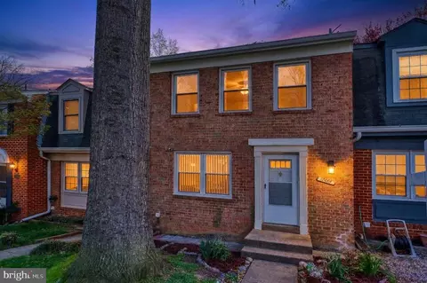 Exterior - 12488 Skipper Cir, Woodbridge, VA 22192 photo 2 of 7