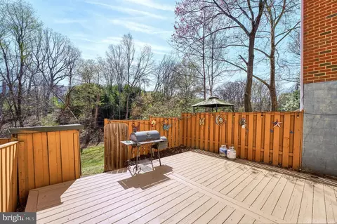 Exterior - 12488 Skipper Cir, Woodbridge, VA 22192 photo 6 of 7