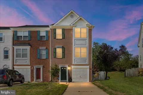 Exterior - 8448 Tackhouse Loop, Gainesville, VA 20155 photo 2 of 11