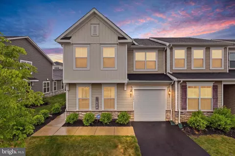 3664 Traford Ln, Woodbridge, VA 22193