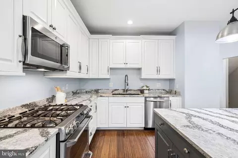 Kitchen - 12302 Darton Woods Loop, Bristow, VA 20136 photo 3 of 6