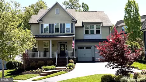 17109 Gullwing Dr, Dumfries, VA 22026