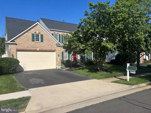 6519 Debhill Ln, Gainesville, VA 20155
