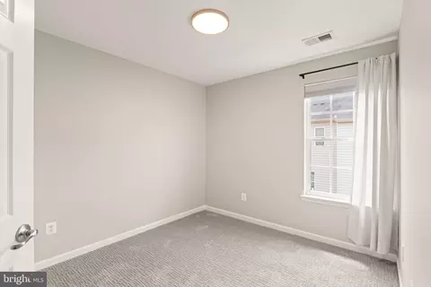 Bedroom - 7015 Trek Way, Gainesville, VA 20155 photo 6 of 6