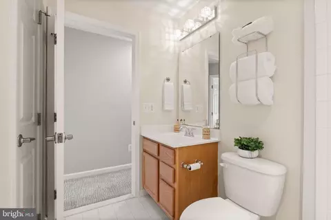Bath - 7015 Trek Way, Gainesville, VA 20155 photo 4 of 4