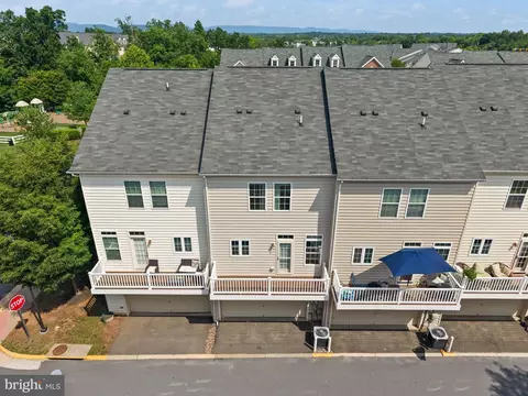View/Area - 7015 Trek Way, Gainesville, VA 20155 photo 1 of 3