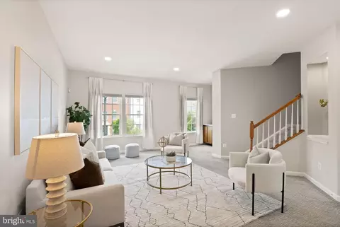 Living - 7015 Trek Way, Gainesville, VA 20155 photo 1 of 4
