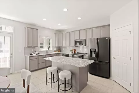Kitchen - 7015 Trek Way, Gainesville, VA 20155 photo 2 of 4