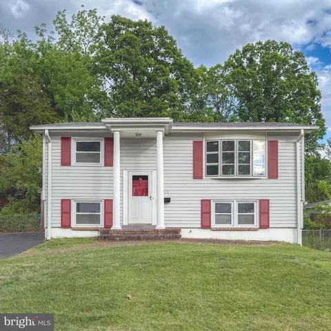 4413 Kenwood Dr, Woodbridge, VA 22193