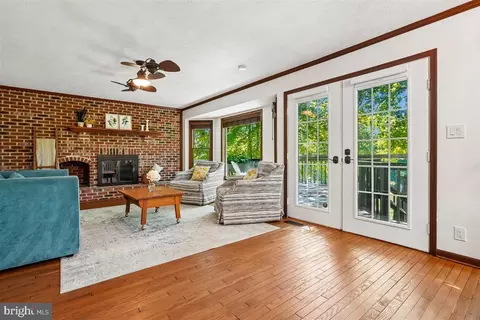 15348 Edgehill Dr, Dumfries, VA 22025 photo 8
