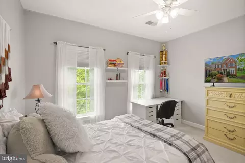 Bedroom - 5634 Lick River Ln, Gainesville, VA 20155 photo 7 of 8