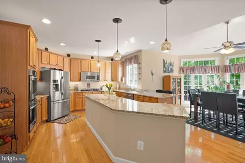 Kitchen - 5634 Lick River Ln, Gainesville, VA 20155 photo 2 of 7