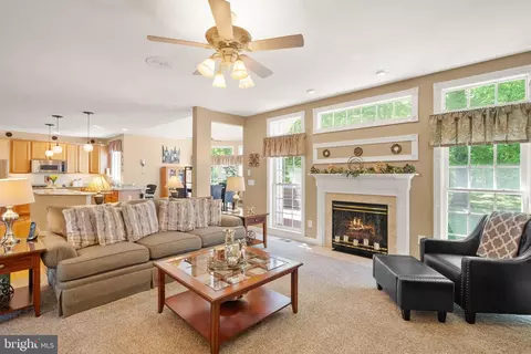 Living - 5634 Lick River Ln, Gainesville, VA 20155 photo 2 of 2
