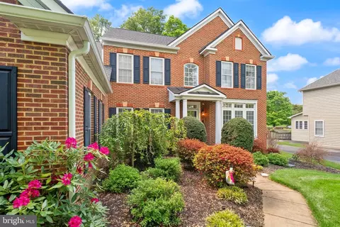 Exterior - 5634 Lick River Ln, Gainesville, VA 20155 photo 2 of 11