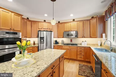 Kitchen - 5634 Lick River Ln, Gainesville, VA 20155 photo 6 of 7