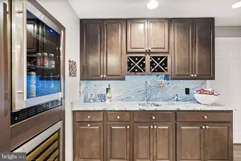 Kitchen - 5634 Lick River Ln, Gainesville, VA 20155 photo 7 of 7