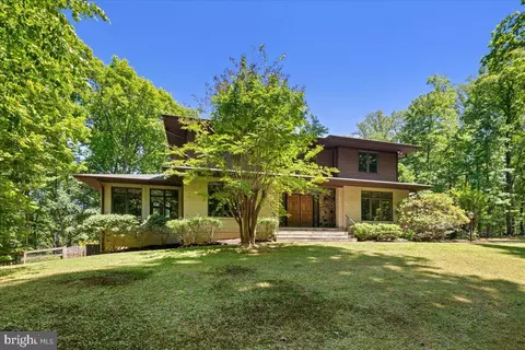 7974 Pinnacle Ridge Dr, Manassas, VA 20112