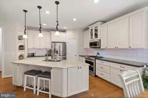 Kitchen - 14193 Clatterbuck Loop, Gainesville, VA 20155 photo 2 of 5