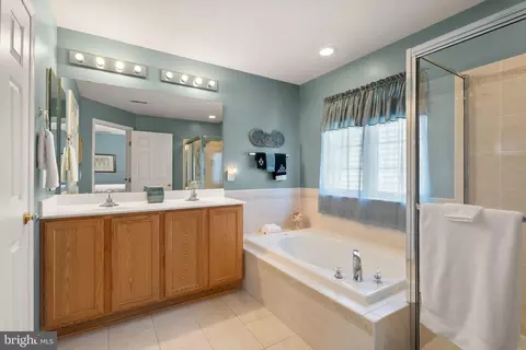 Bath - 14193 Clatterbuck Loop, Gainesville, VA 20155 photo 2 of 6