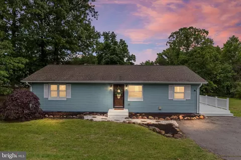 14013 Glenkirk Rd, Gainesville, VA 20155