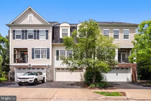 14103 Catbird Dr, Gainesville, VA 20155