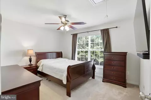 Bedroom - 15208 Santander Dr, Gainesville, VA 20155 photo 2 of 3
