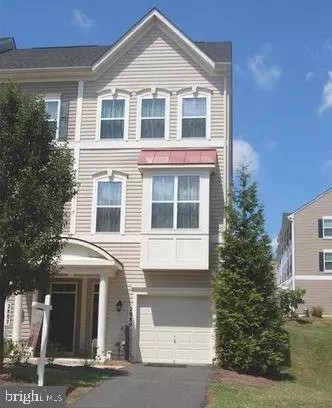 2889 Chinkapin Oak Ln, Woodbridge, VA 22191