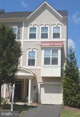 2889 Chinkapin Oak Ln, Woodbridge, VA 22191