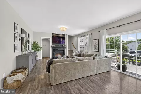 Entry Way - 12160 Aster Rd, Bristow, VA 20136 photo 19 of 28