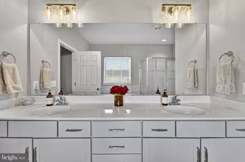 Bath - 12160 Aster Rd, Bristow, VA 20136 photo 2 of 5