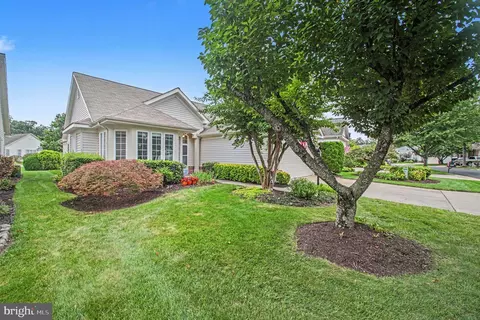 Exterior - 6877 Saddle Run Way, Gainesville, VA 20155 photo 2 of 12