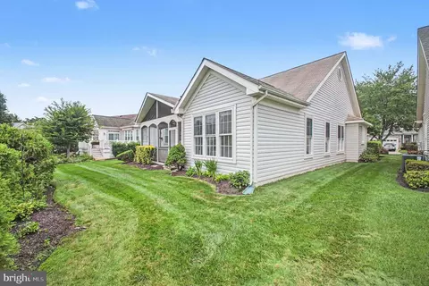 Exterior - 6877 Saddle Run Way, Gainesville, VA 20155 photo 6 of 12