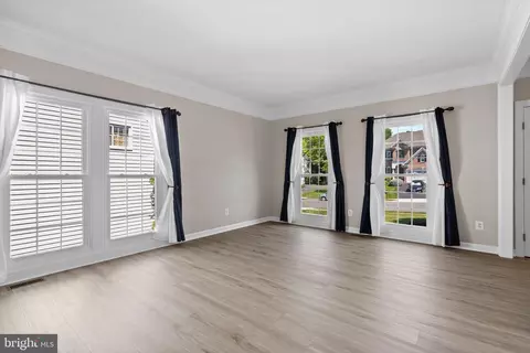 Living - 12923 Champlain Dr, Manassas, VA 20112 photo 1 of 18