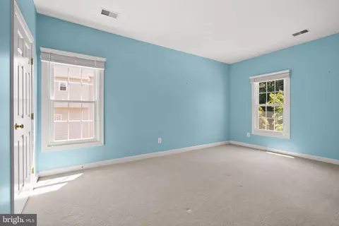 Bedroom - 12923 Champlain Dr, Manassas, VA 20112 photo 8 of 10