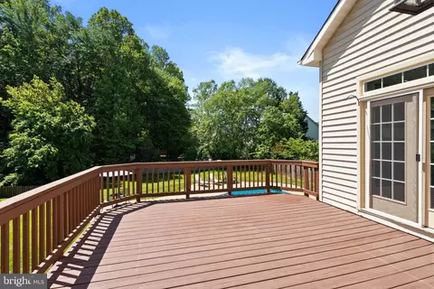 Exterior - 12923 Champlain Dr, Manassas, VA 20112 photo 30 of 34