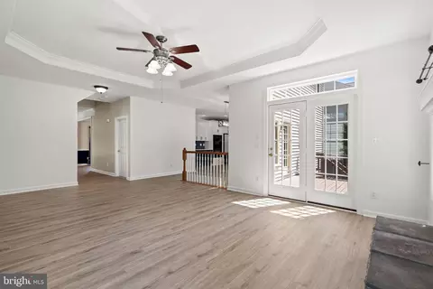 Living - 12923 Champlain Dr, Manassas, VA 20112 photo 7 of 18