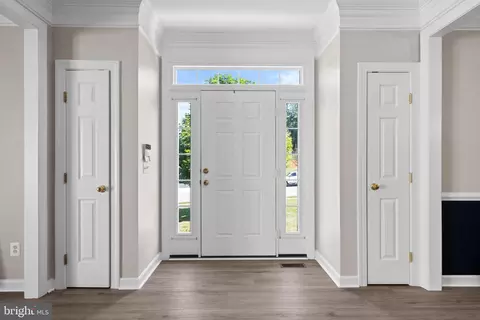 Entry Way - 12923 Champlain Dr, Manassas, VA 20112 photo 2 of 14