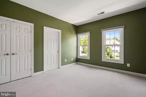 Bedroom - 12923 Champlain Dr, Manassas, VA 20112 photo 2 of 10