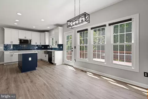 Kitchen - 12923 Champlain Dr, Manassas, VA 20112 photo 4 of 15