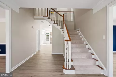 Entry Way - 12923 Champlain Dr, Manassas, VA 20112 photo 9 of 14