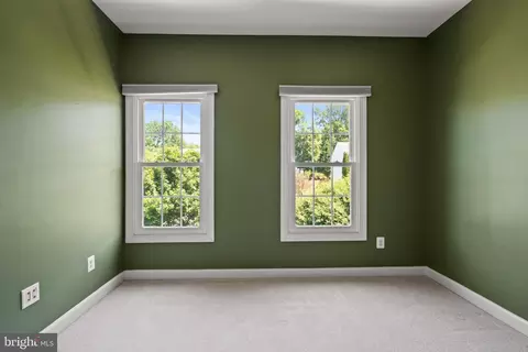 Bedroom - 12923 Champlain Dr, Manassas, VA 20112 photo 5 of 10