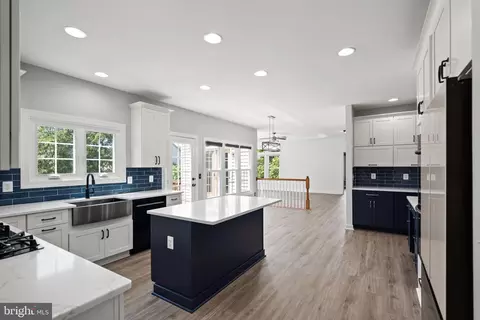 Kitchen - 12923 Champlain Dr, Manassas, VA 20112 photo 14 of 15
