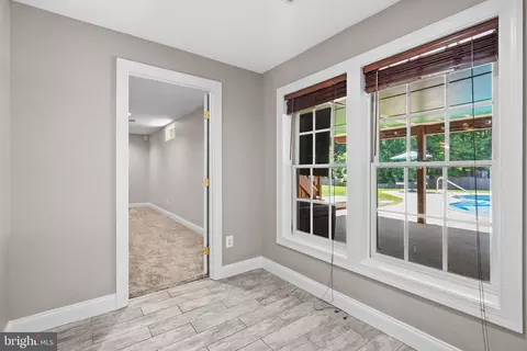 Entry Way - 12923 Champlain Dr, Manassas, VA 20112 photo 14 of 14