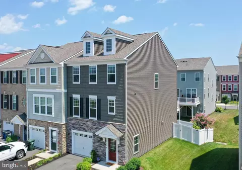 10739 Caledonia Meadow Dr, Manassas, VA 20112